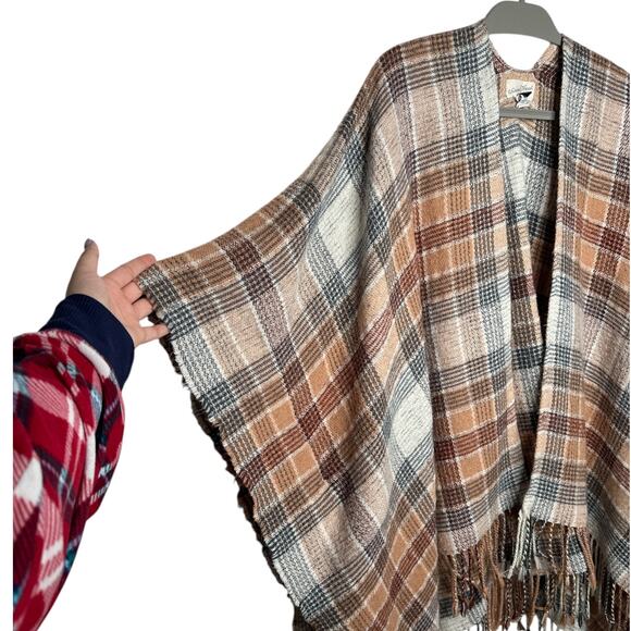 Universal Thread Womens OSFM Plaid Fringe Poncho Wrap‎ Orange Brown Cream Boho - Picture 6 of 9